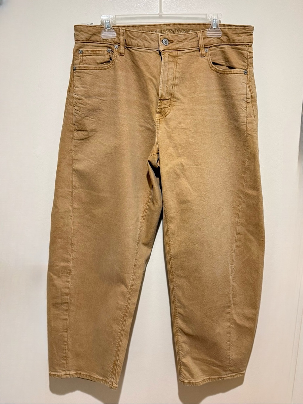 American Eagle Outfitters Trendy Stretch Barrel Camel/Tan Jeans 10 Regular NWOT